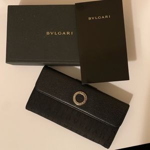 new authentic BVLGARI black leather wallet